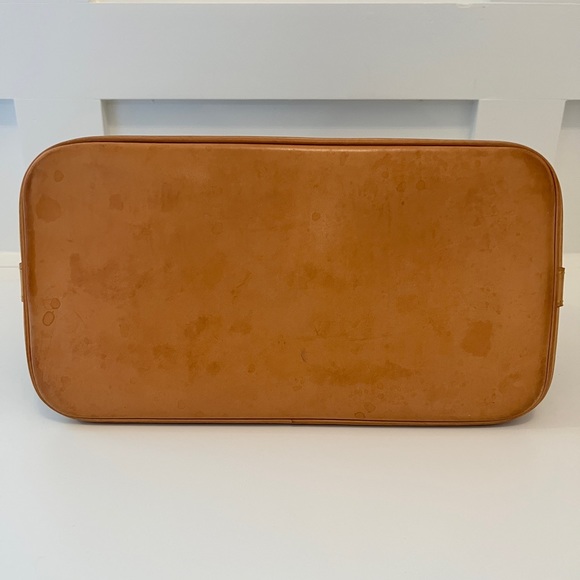 Louis Vuitton Alma - Picture 5 of 10